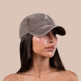 كاب أبجد رمادي