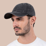 كاب أبجد أسود